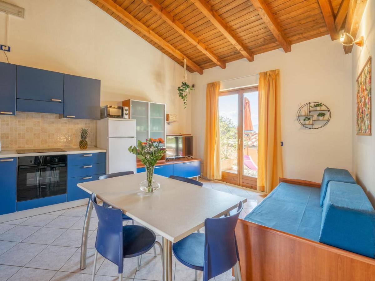 Apartment Residenza Agrifoglio-8 By Interhome Луино Экстерьер фото